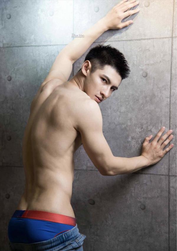 VIRILE-No.02-ebook--bts-video